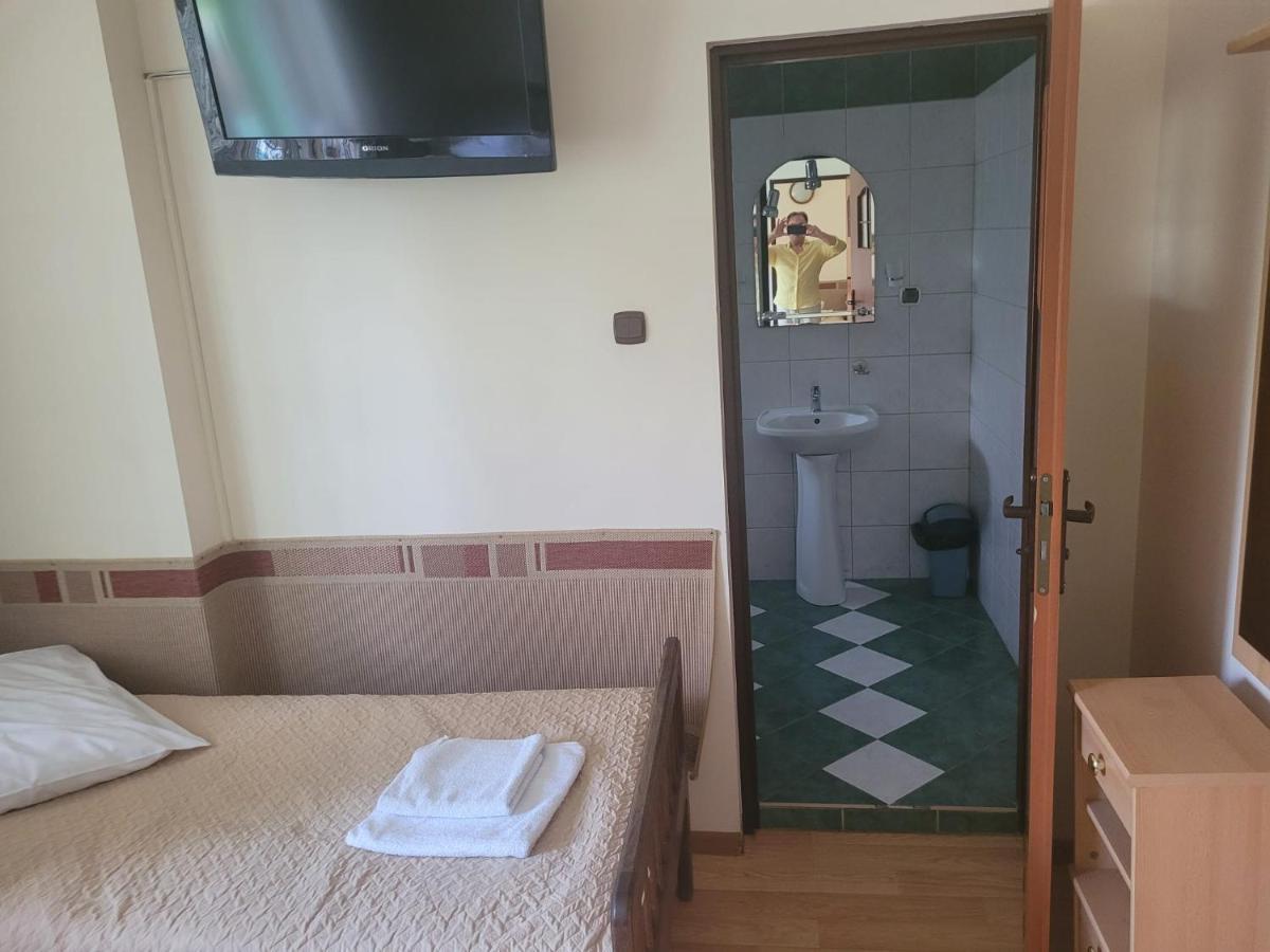 Albert Turystyczne Uslugi Hotelarskie Warschau Kamer foto